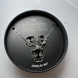 Black Panther Necklace & Earrings Jewelry Set Gift Tin Marvel Avengers Movie NEW